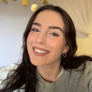 Meet your Posher, Siana